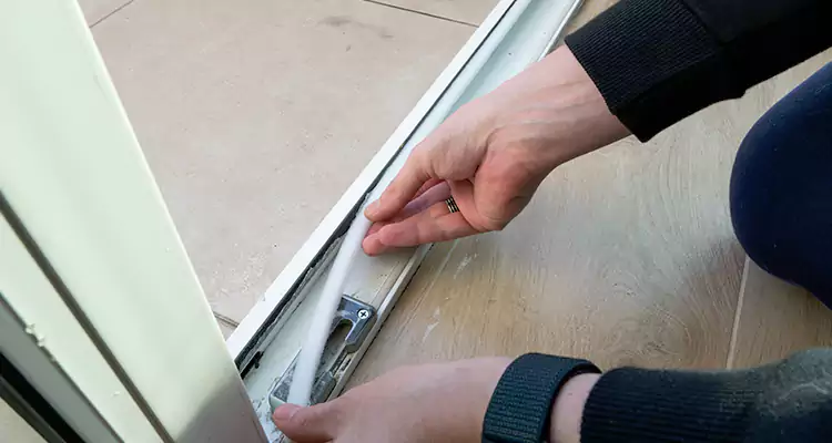 Garage Door Off Track Repair in Pine Hills, FL