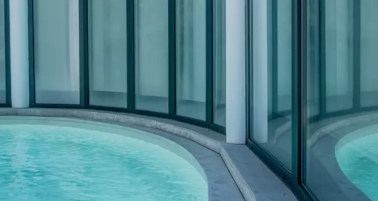 Repair Polyester Screen for Pool Enclosure in Pine Hills, FL