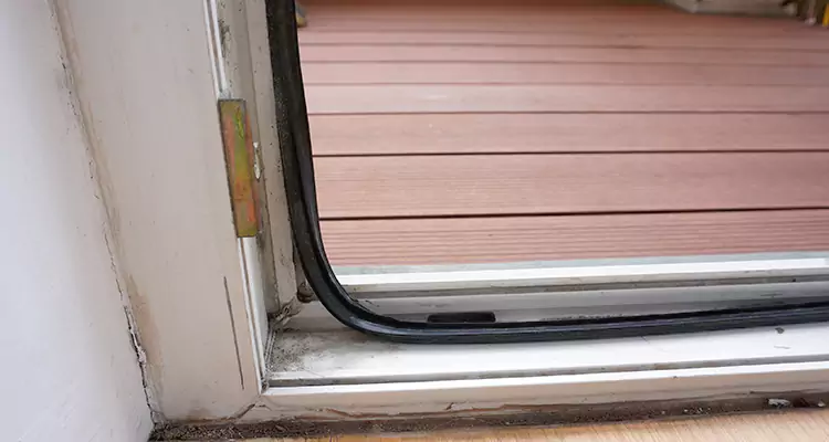 Repair Patio Doors Leaking at Bottom in Pine Hills, FL