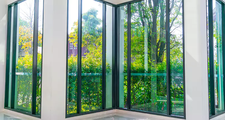 Folding Glass Balcony Door Repair in Pine Hills, FL