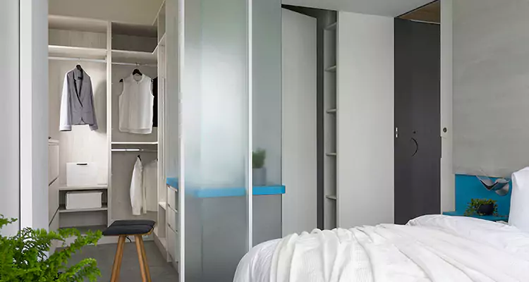 Closet Door Bi Fold Installation in Pine Hills, FL