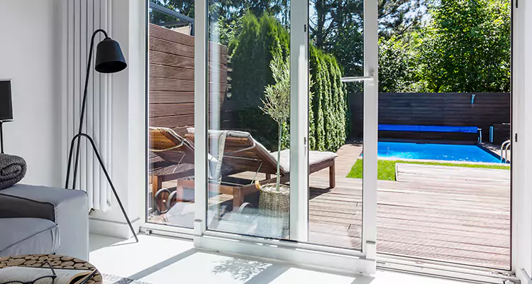 Fixing A Sliding Screen Door Roller in Pine Hills, FL